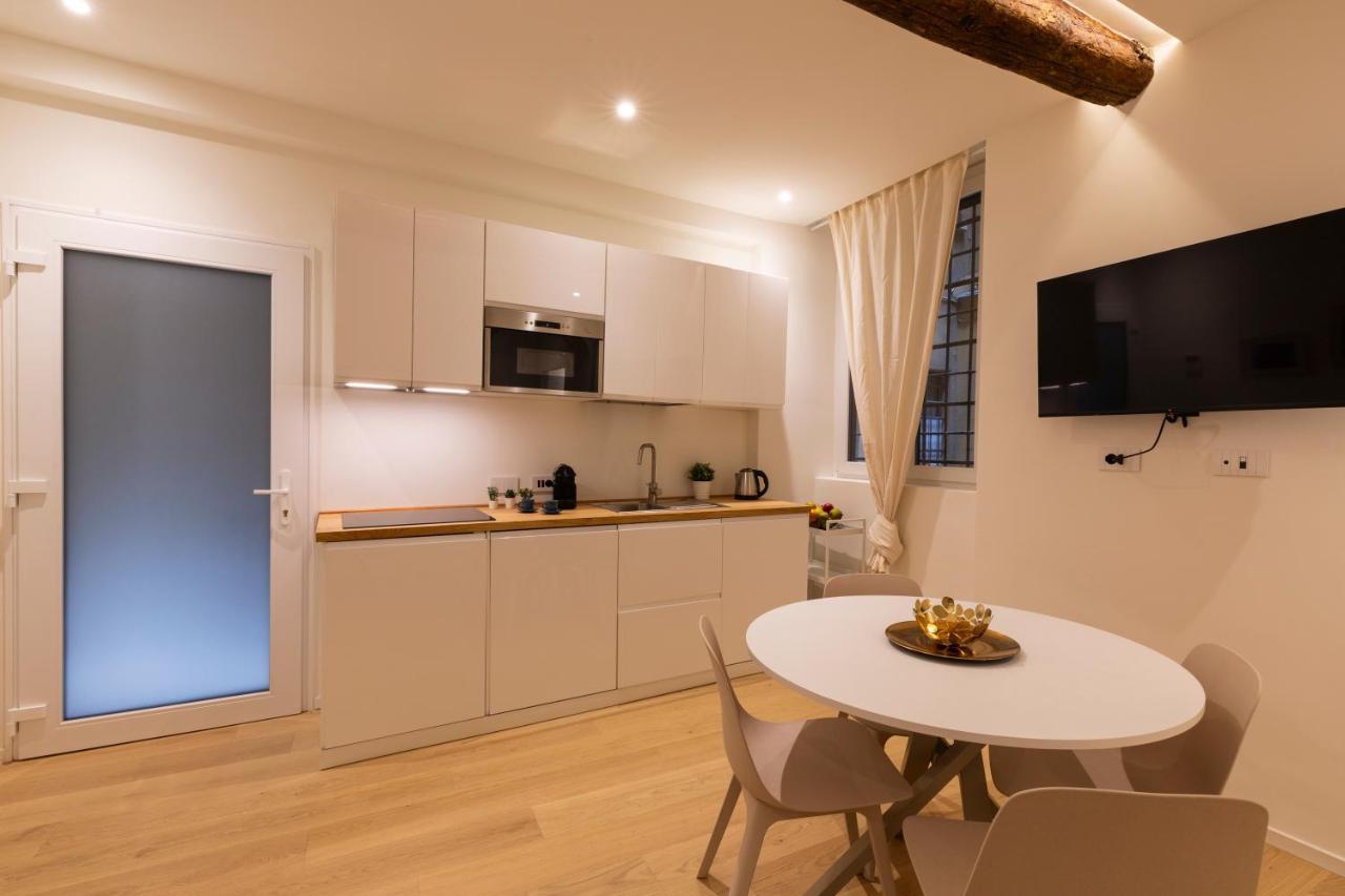 Domus Ticinese Apartment Milan Exterior photo