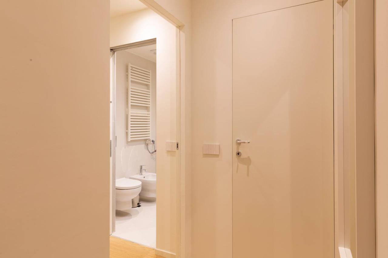 Domus Ticinese Apartment Milan Exterior photo